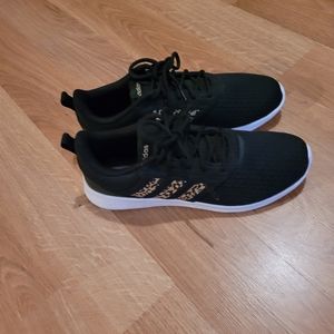 Womans Adidas Cloud 8 1/2